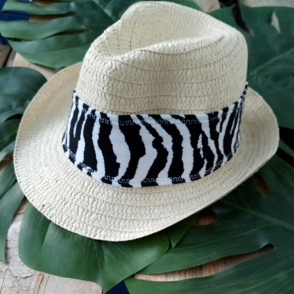 2 in 1 Zebra Print Fedora and Headband 🦓 - Picture 2 of 8